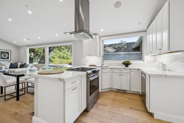 079-118-hillside-drive.85084.p4k.028